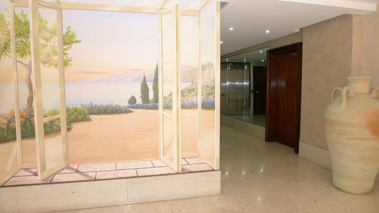 Le Francia II Ap4197 By Riviera Holiday Homes Nice Buitenkant foto